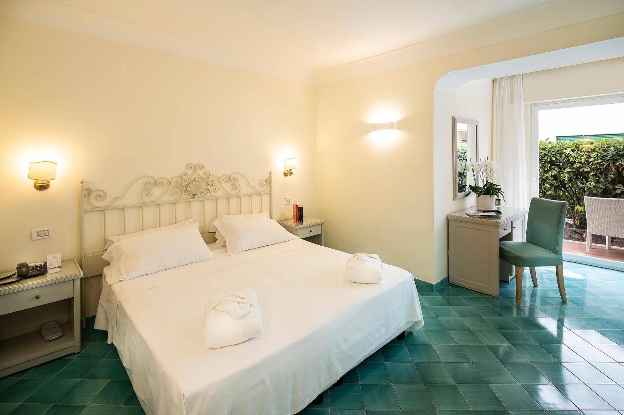 Hotel Continental Mare Ischia Exterior photo